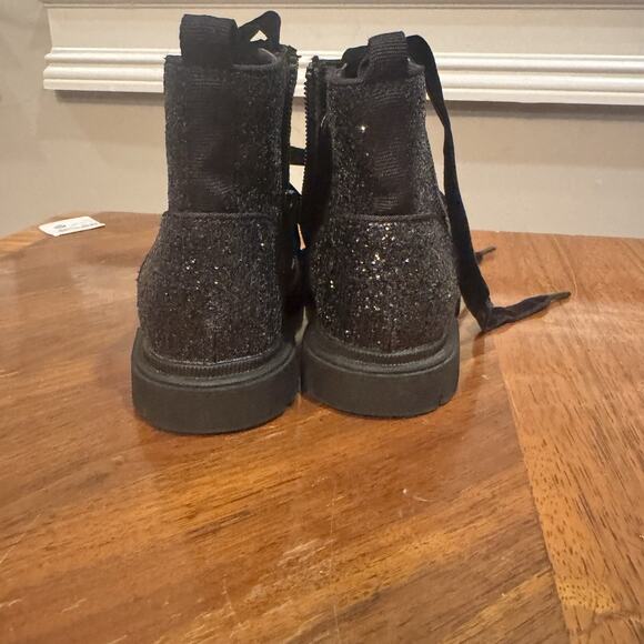 Cat And Jack Khloe Combat Boots, Black And Glitter Kids Size 10 Velvet Laced NEW - Picture 3 of 7